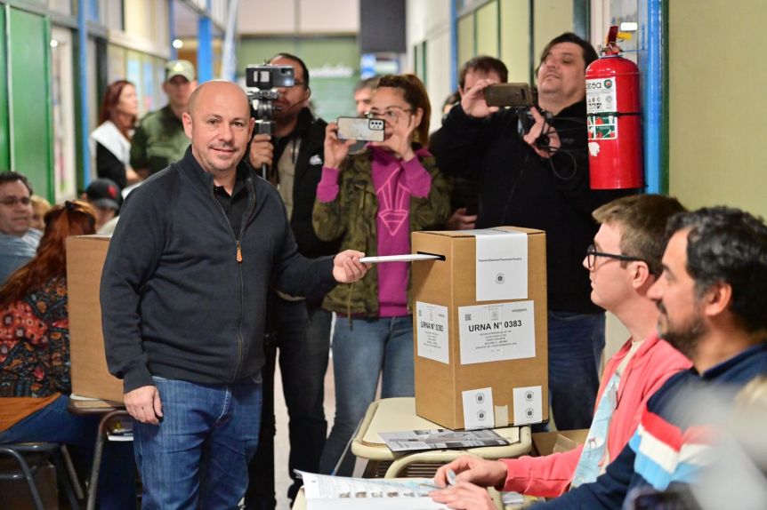 Votó Ricardo Sastre y pronosticó una participación no menor al 70% del padrón