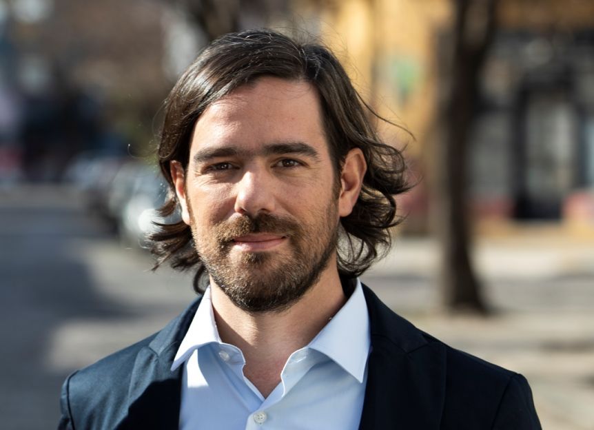 Del Caño aterriza en Trelew para profundizar su campaña política