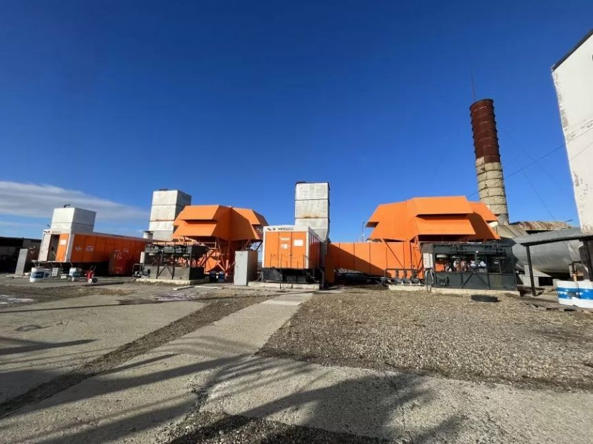 Tras los reclamos de Grasso por los cortes de luz, entró en funcionamiento la reserva fría de Río Chico