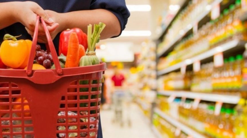 Los precios de los alimentos vuelven a acelerarse y se espera un agosto complicado