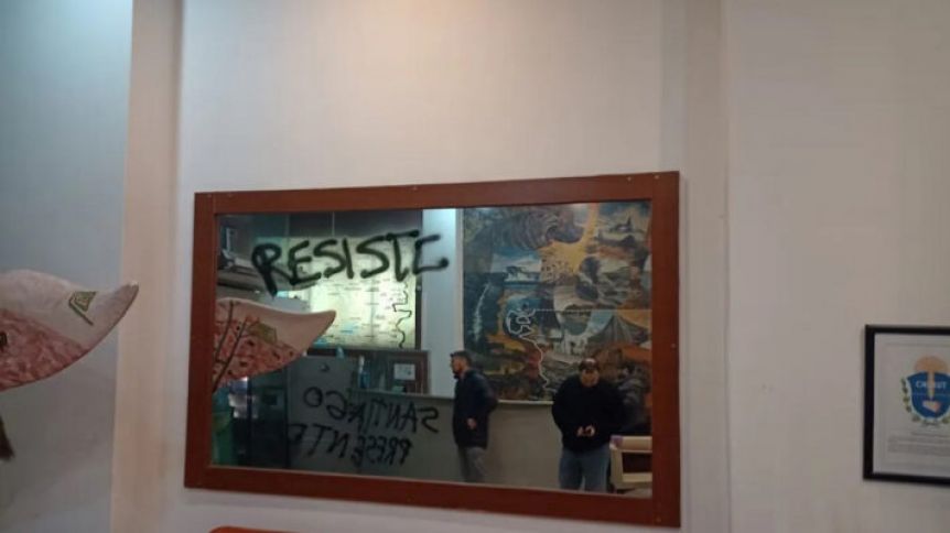Atacaron la Casa de Chubut en Buenos Aires y pidieron la liberación de Jones Huala