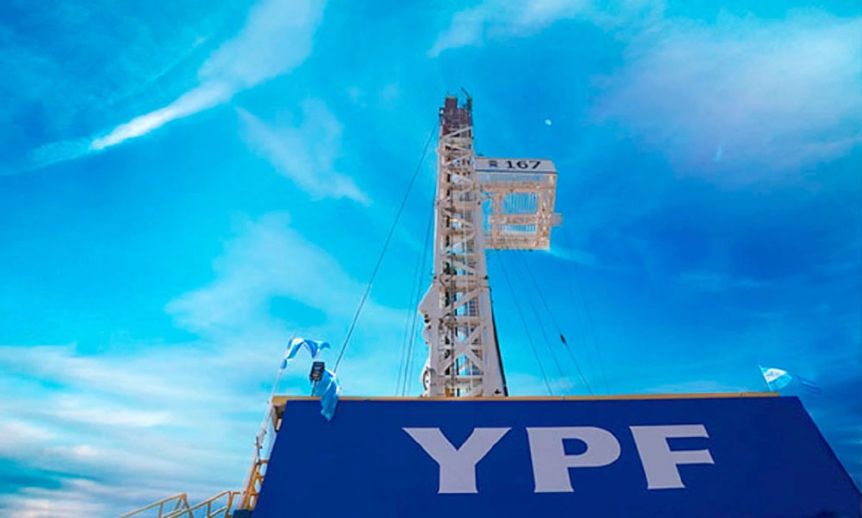 YPF aumentó su producción y volvió a exportar petróleo después de 18 años