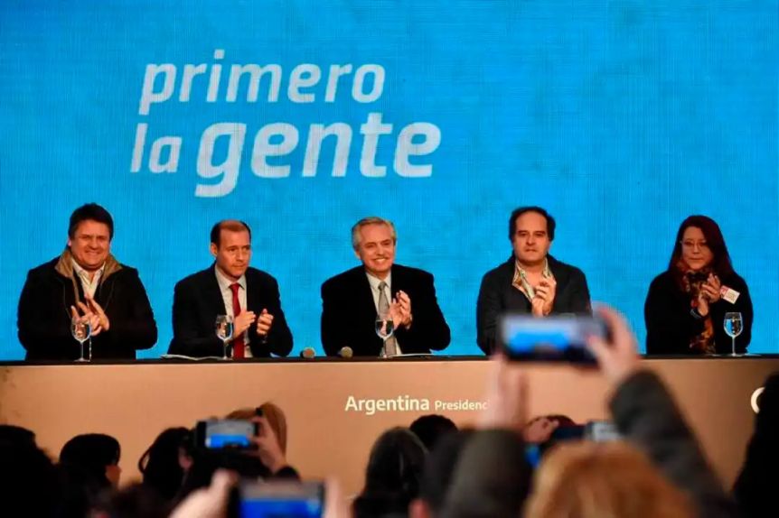 Junto a Gutiérrez y Gaido, Alberto Fernández llamó a “cuidar la paz social”