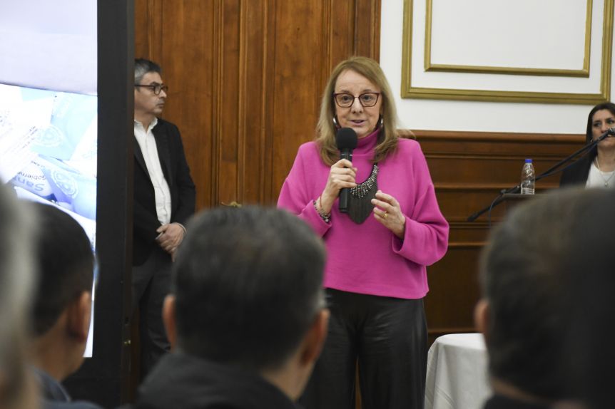 Creatividad, la directiva de Alicia sobre el remanente del presupuesto provincial
