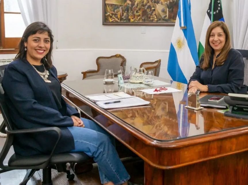 Arabela reapareció tras las elecciones en Bariloche: se reunió con la intendenta de Valcheta