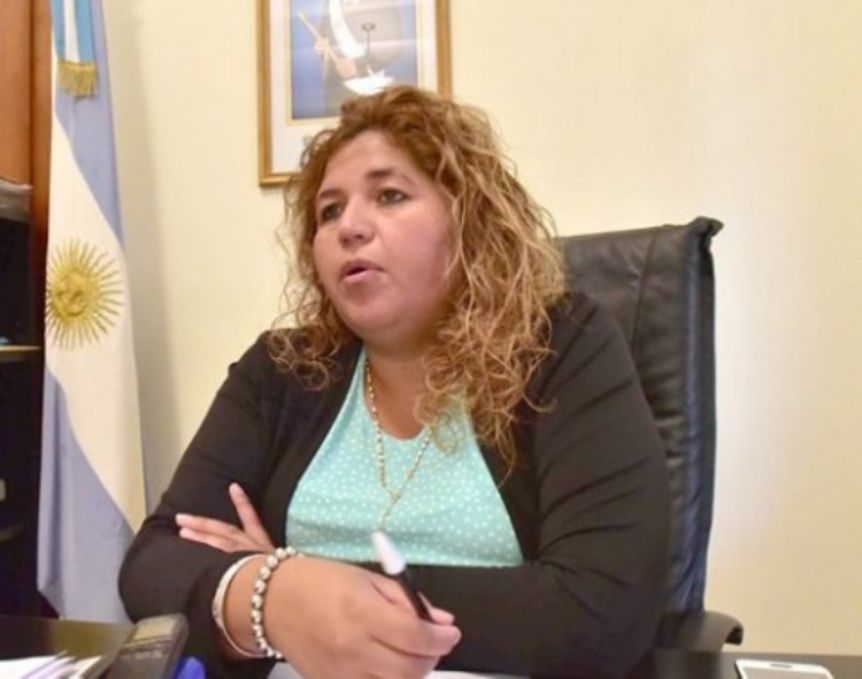 Fue detenida la ex ministra de Familia, Leticia Huichaqueo por corrupción