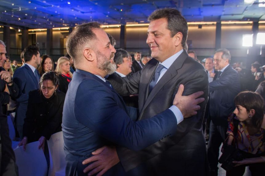 Glinski aseguró que el peronismo chubutense se está reorganizando alrededor de Massa