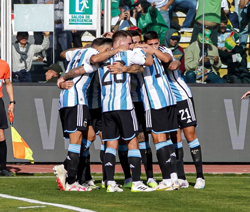 Sin Messi en la cancha, la selección argentina logró un triunfo histórico contra Bolivia
