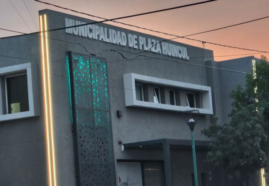 La Municipalidad de Huincul anunció su cierre hasta el lunes y Larraza aseguró que no fue notificado