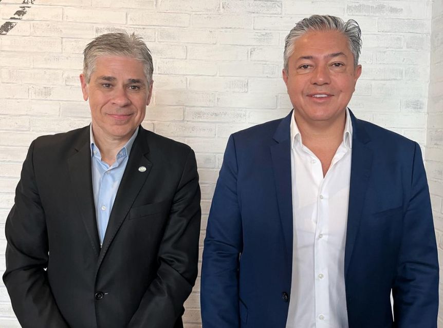 Figueroa y Pablo González juntan peso para tratar el proyecto de ley de GNL
