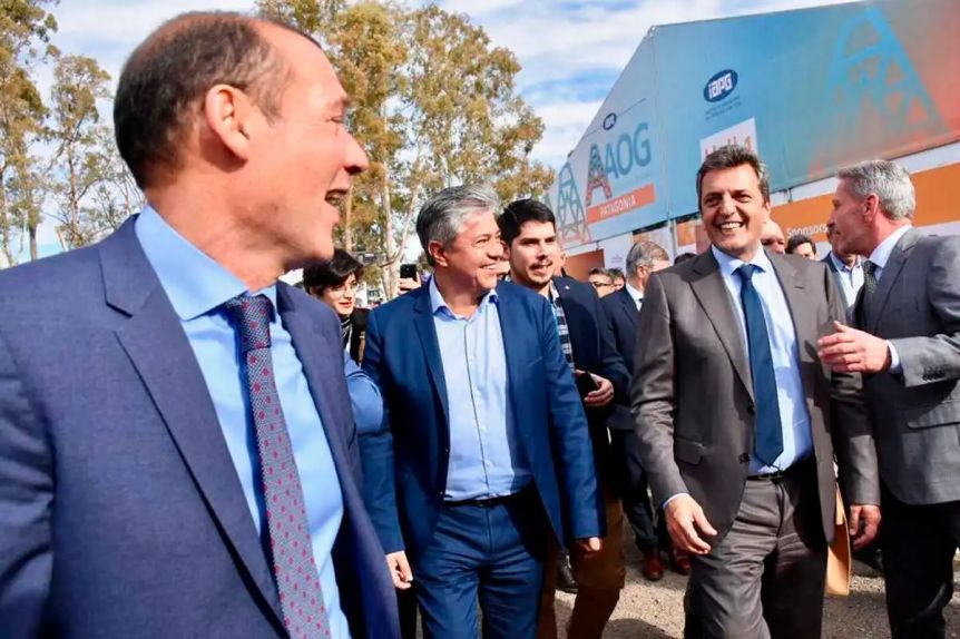 Té para tres: Massa desembarca en la Provincia con apoyos del PJ, Comunidad y un sector del MPN