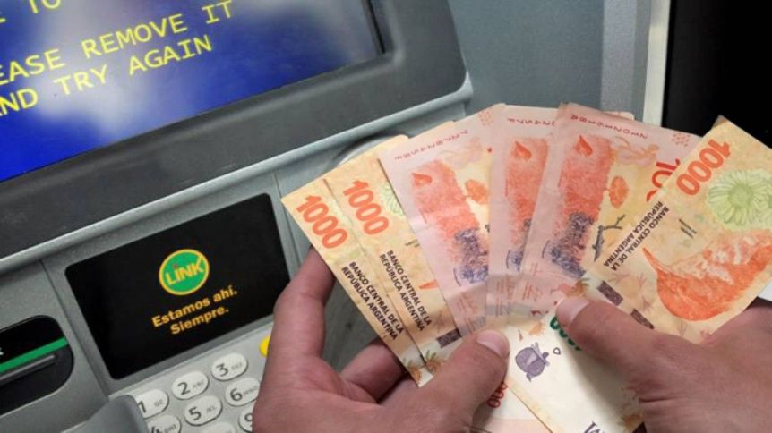 La gobernadora Carreras y sus ministros devolverán la primera cuota del bono