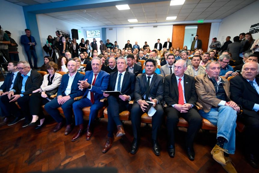 Arcioni presentó los números que recibirá Torres en diciembre y destacó