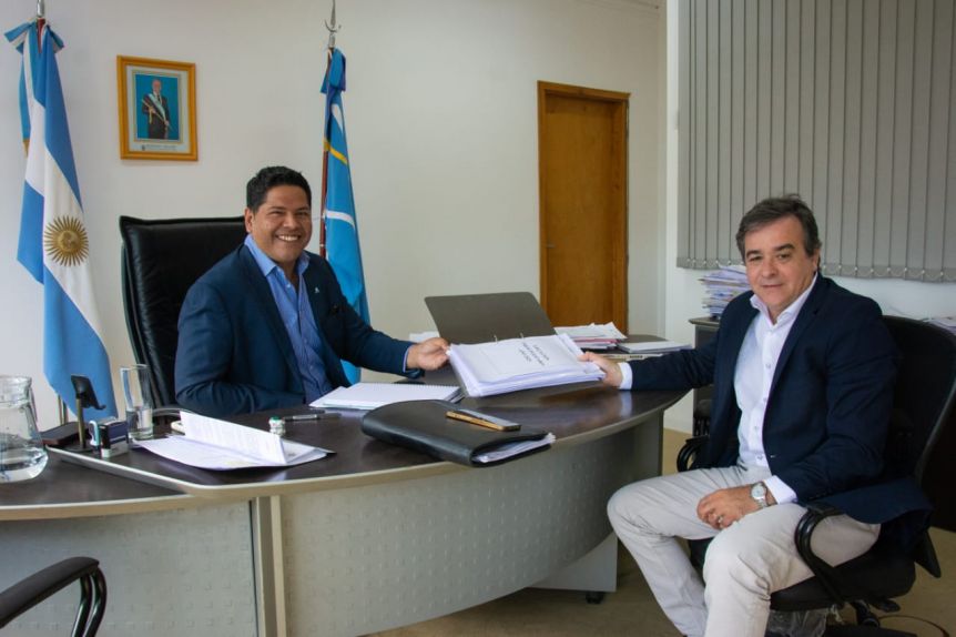 Continua la transición en el Ministerio de Gobierno: Ayala recibió Meiszner