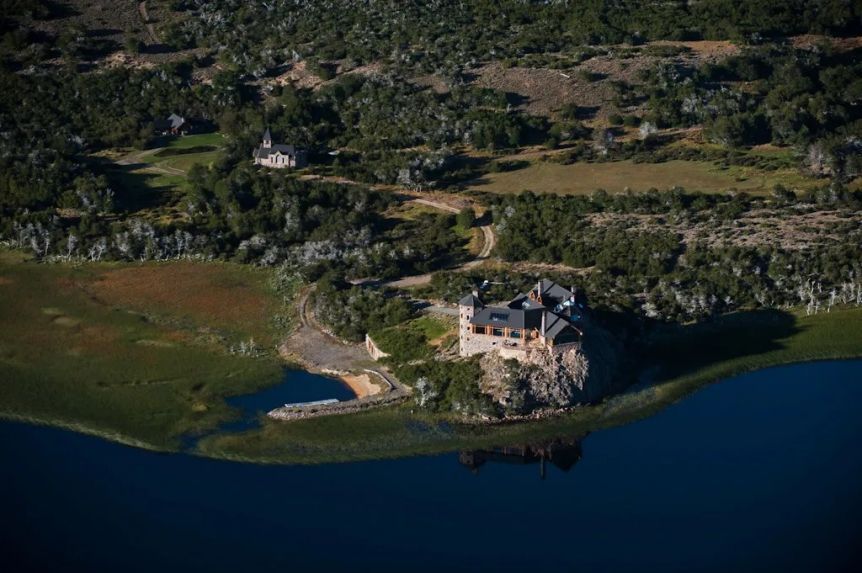 Tinelli abandona la Cordillera para venderle su mansión en Esquel a un empresario petrolero