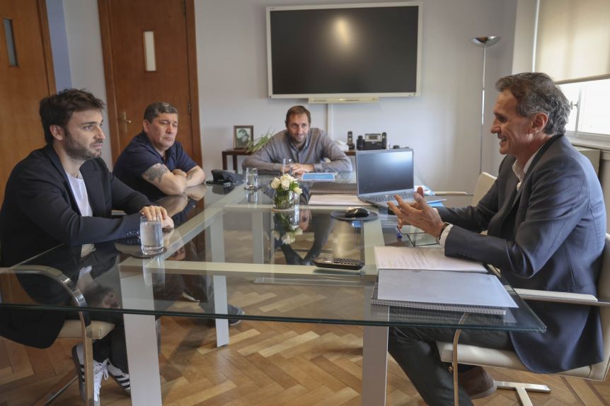 Con la mirada puesta en la Obra Pública, Torres se reunió el ministro saliente de Infraestructura