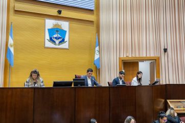 Rolo arranca con el pie derecho: en la última sesión se aprobó la Ley de Ministerios