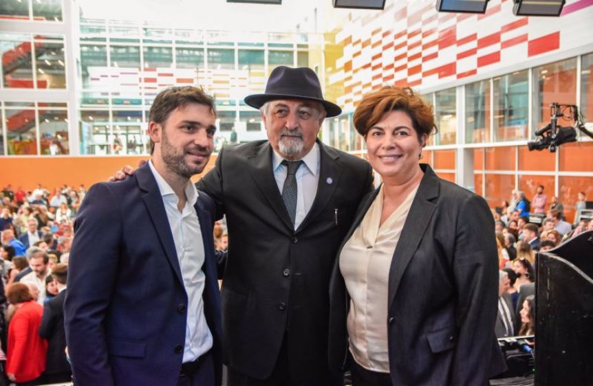 Othar quiere gambetear la grieta, pero el peronismo le marca la cancha