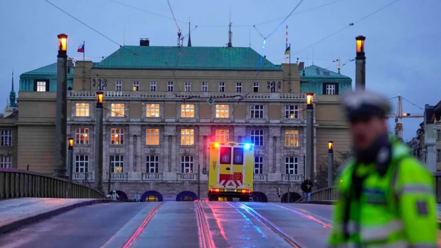 Un tiroteo en la Universidad de Praga deja un saldo de diez muertos y varios heridos