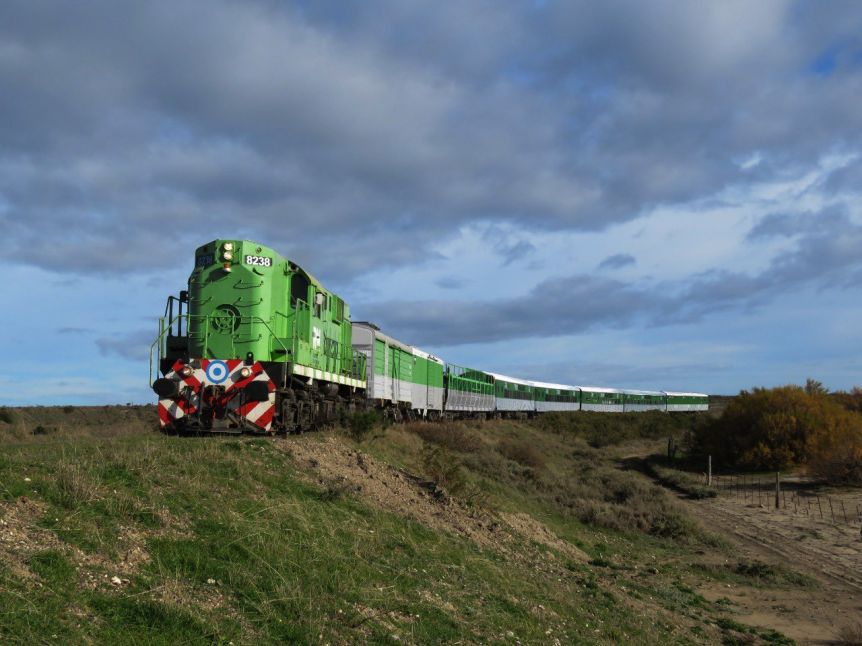 El Gobierno Provincial garantizaría los puestos de trabajo del Tren Patagónico