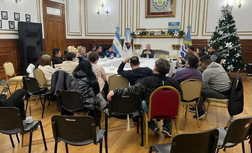 Sabor a poco: los gremios no se fueron conformes de la reunión