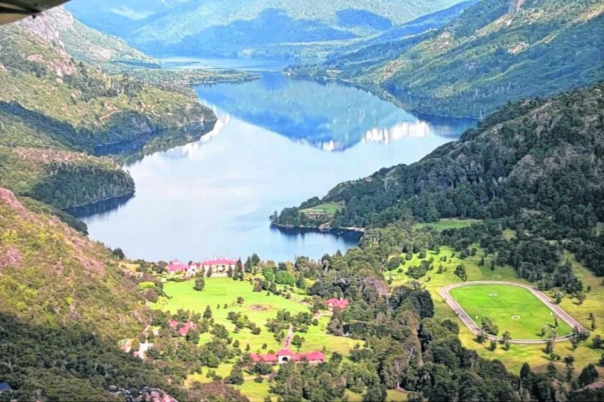 Ley de Tierras: el Juzgado Federal de Bariloche tratará el amparo contra el DNU de Milei