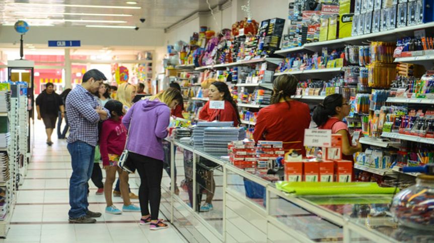 Empleados de comercio firmaron paritarias con recomposición salarial y aumento del 20%