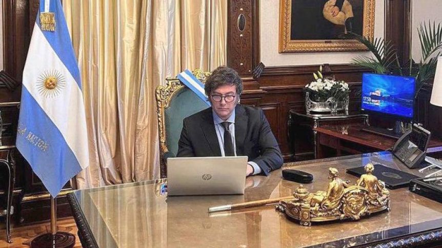 Lunes ATR y de rosca de última hora para conseguir los números para la Ley Omnibus