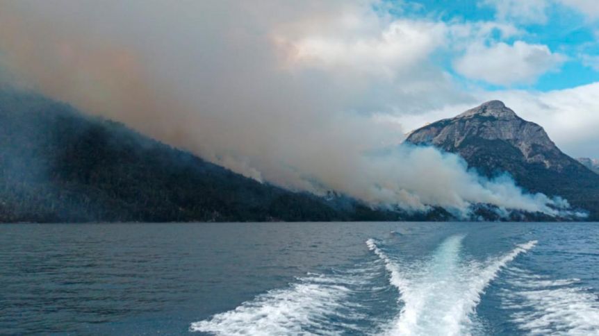 Cuál es el estado del incendio en el Parque Nacional Nahuel Huapi