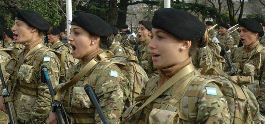 “Soldada, generala, sargenta” ¡afuera!: prohibieron el lenguaje inclusivo en las Fuerzas Armadas