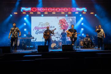 Con gran asistencia comenzó la Fiesta Nacional de la Guitarra