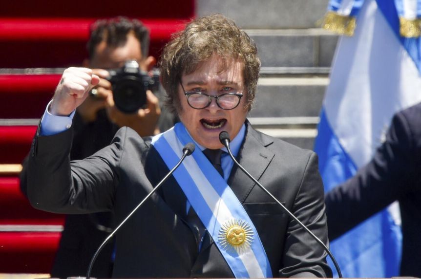 Según encuesta, bajos ingresos, incertidumbre y autoritarismo definen la gestión de Milei