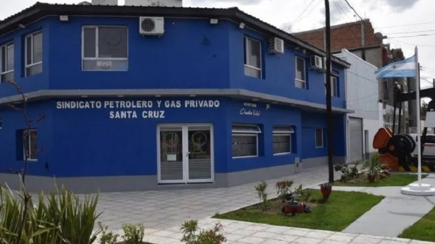 Balas y molotov: preocupación en Caleta Olivia por ataques a la sede del sindicato petrolero