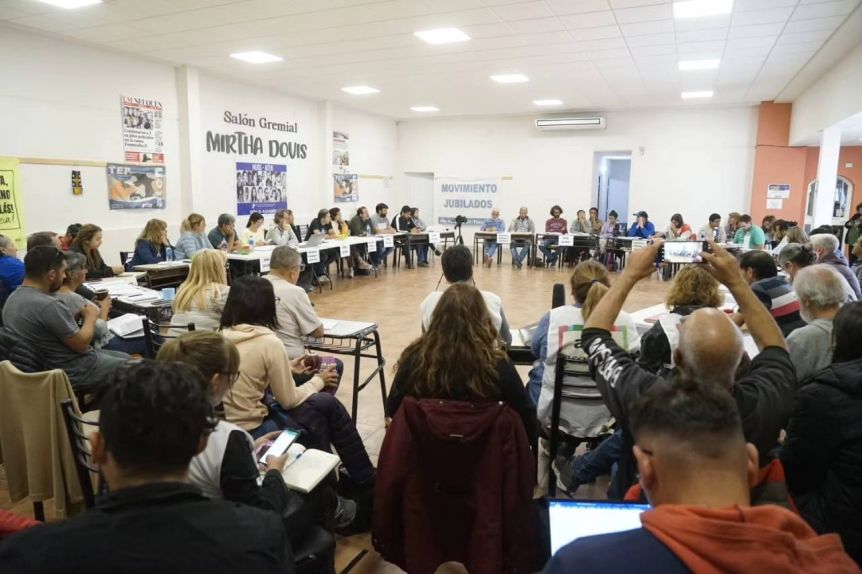 El ciclo lectivo sigue en vilo: ATEN ratificó tres días más de paro