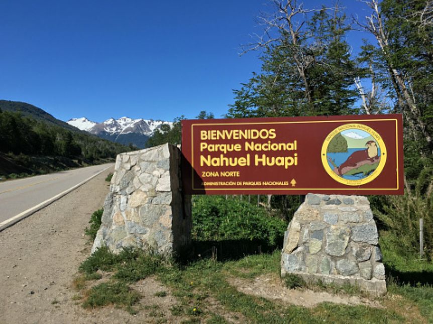 La motosierra sigue afilada: tras los despidos, renunció el intendente del PN Nahuel Huapi