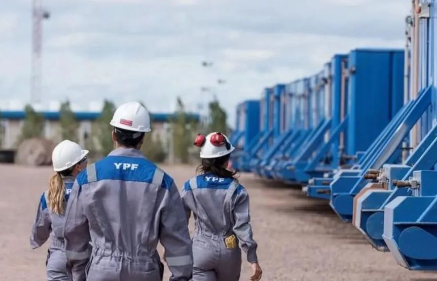 YPF comienza oficialmente su retirada de las áreas maduras