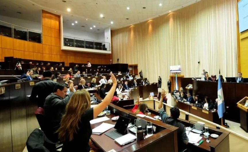 Luz verde en la Legislatura: Figueroa consiguió la aprobación de la toma de deuda