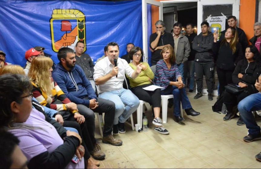 El peronismo busca retomar su retórica militante y organiza encuentros en territorio