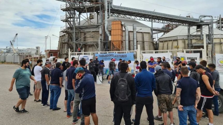 Sindicatos se le plantan a Milei y llaman a paros sectoriales contra la ley Bases